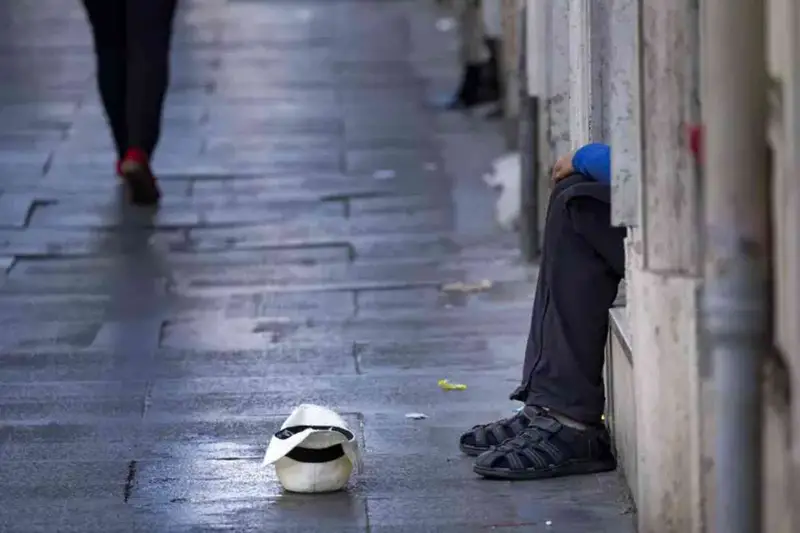 Istat: La Povertà Assoluta in Italia Supera i 5,4 Milioni di Persone