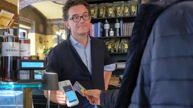 Caffè San Marco: Le mance elettroniche raddoppiano gli stipendi dei dipendenti
