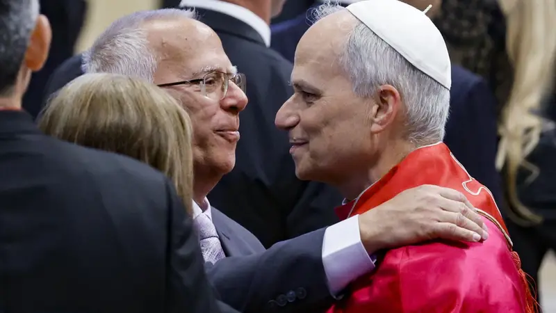 Louis Prevost: Il Fratello del Papa Solleva Preoccupazioni su Complicazioni