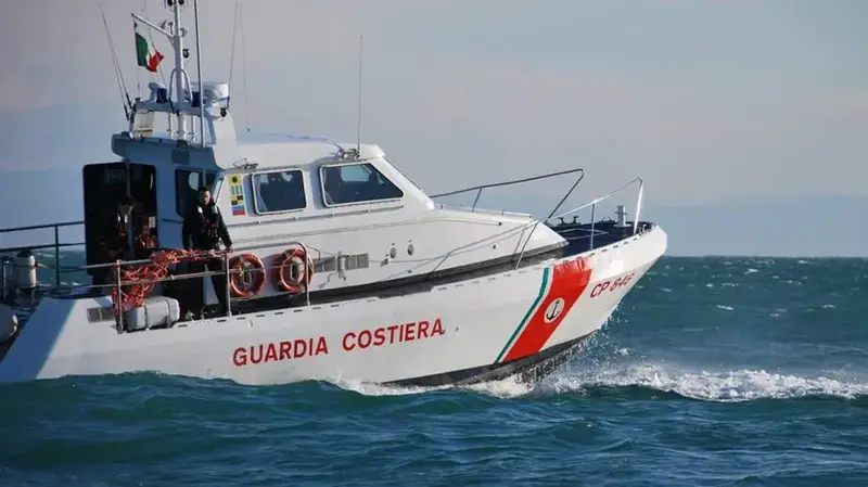 Guardia Costiera di Trieste Interviene per Salvataggio a Bordo della Costa Deliziosa