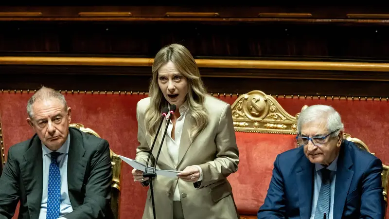 Meloni a Roma: Critica all'Incontro Trump-Putin e Richiesta di Coordinamento Europeo
