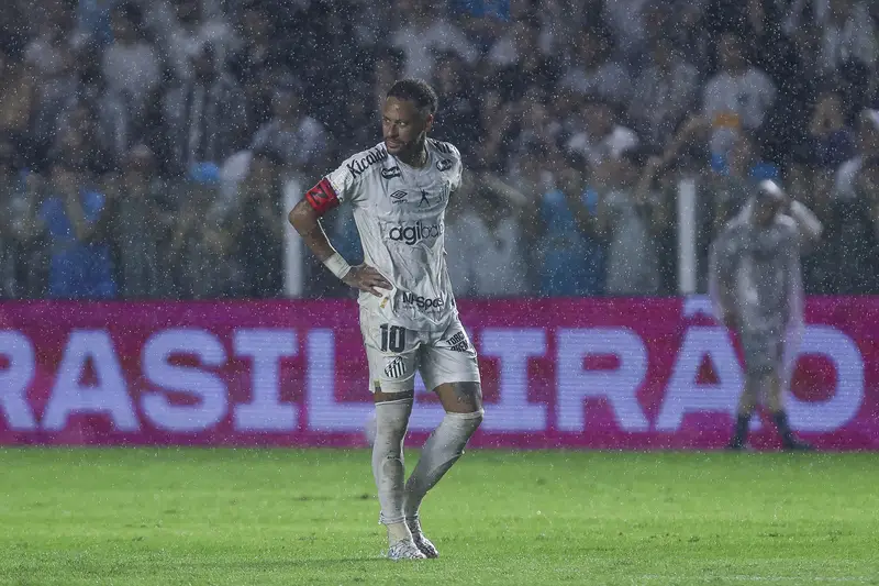 Neymar Espulso da Partita del Brasileirão per Comportamento Contestabile