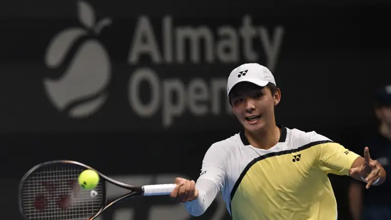 Nurlanuly, il giovane tennista kazako, ammira Sinner: 'Un modello e un campione'