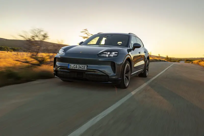Porsche Cayenne Electric: Un Salto Elettrico tra Sportività e Comfort