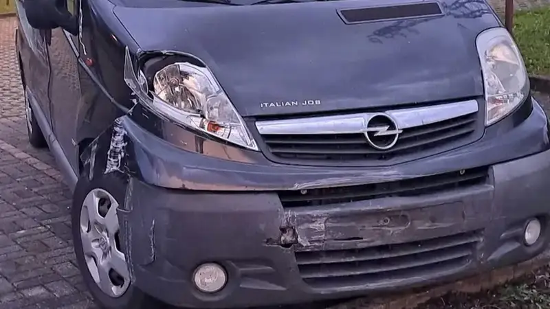 Pinzano al Tagliamento: Rintracciato e Sanzionato l'Uomo che Fuggì Dopo l'Incidente con il Furgone