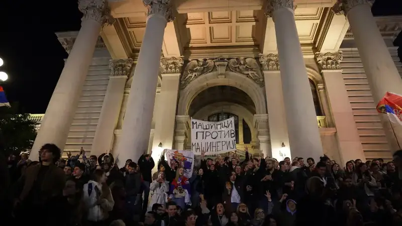 Serbia: Inchiesta sul Voto all'Estero Porta al Controllo dei Vertici dello Stato