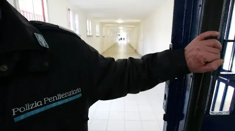 Tolmezzo: Scoperto Sistema di Accesso a Internet in Sezione Alta Sicurezza