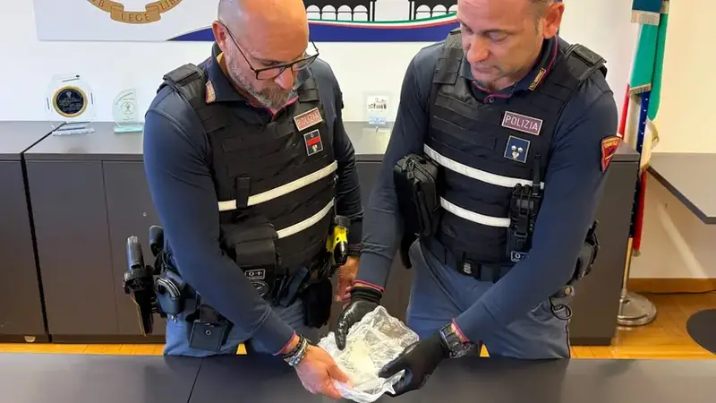Udine: Arresti per Cocaina – Sequestrati Oltre 100 Grammi