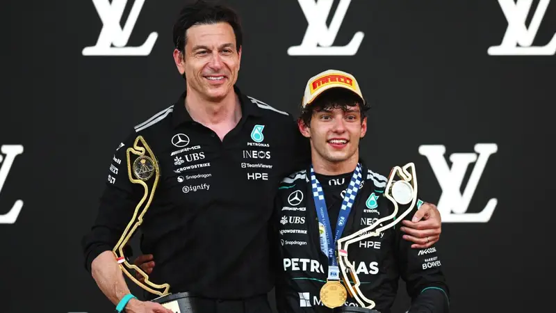 Wolff: 'Abbiamo investito 10 milioni per Kimi, un campione da costruire'